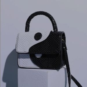 ☯️ Crossbody bag ☯️